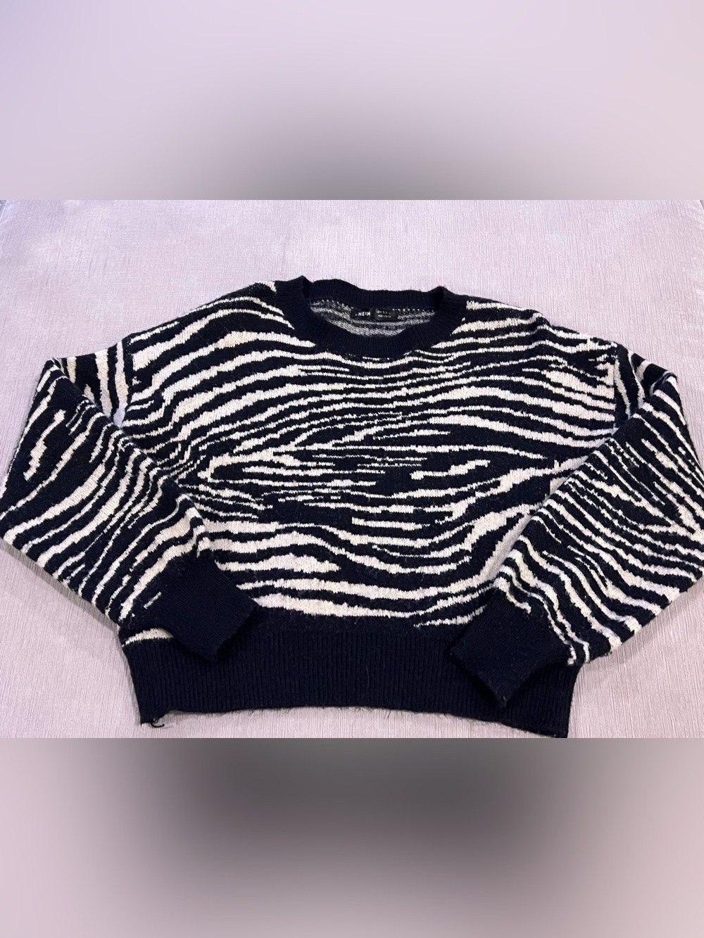 SHEIN Black and Tan Zebra-Print Sweater size medium
